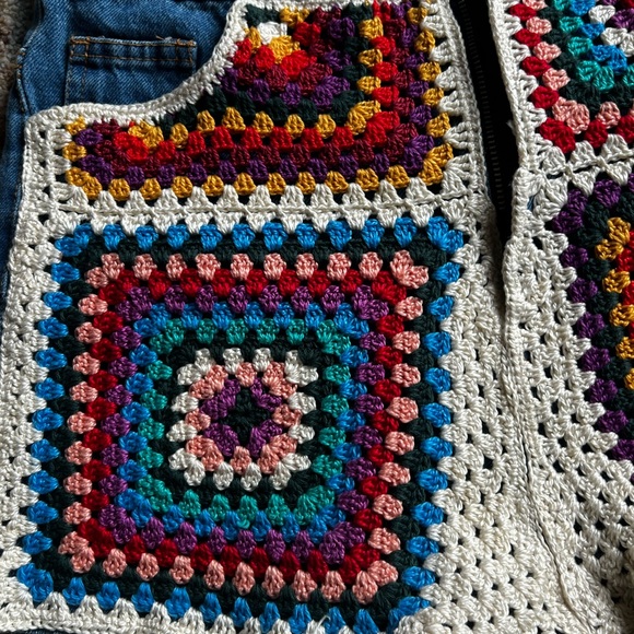 Farm Rio Crochet Rainbow Denim Shorts NWT - Picture 8 of 9